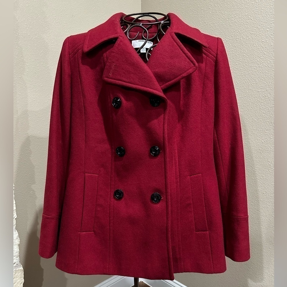 Womenâs Anne Klein Burgundy Wool Blend Coat With Black Buttons, Euc!